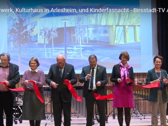Birsstadt-TV ist bei der Schlüsselübergabe im Setzwerk dabei.